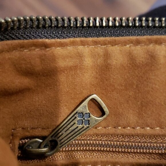 Patricia Nash Leather Wristlet / Clutch - Picture 6 of 9